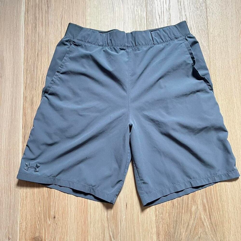 Under Armour grey Athleisure HeatGear shorts Size L